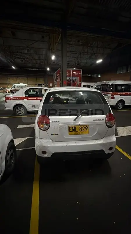 CHEVROLET SPARK MT 995 CC, MOD. 2019, PLACA: EML829 Ubic.: Bogota — imagen 2 de 4