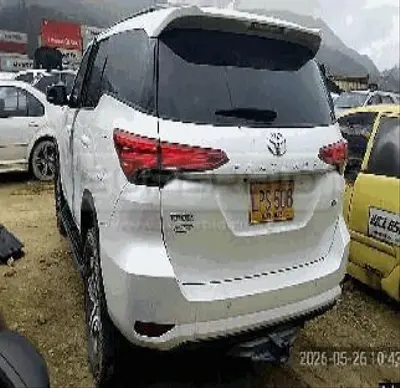 TOYOTA FORTUNER 2393 CC MOD. 2023, RP#1 PLACA: 8 Ubic.: Tocancipa — imagen 2 de 5
