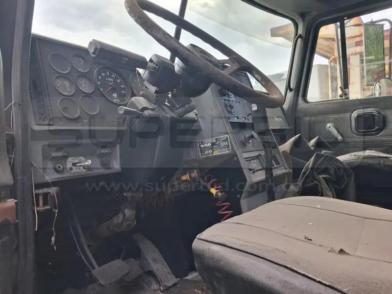 VOLQUETA MACK CL 713 MT MOD. 1998, RTM VENCIDA, PLACA: SDN503 Ubic.: YUMBO, VALLE DEL CAUCA — imagen 3 de 5