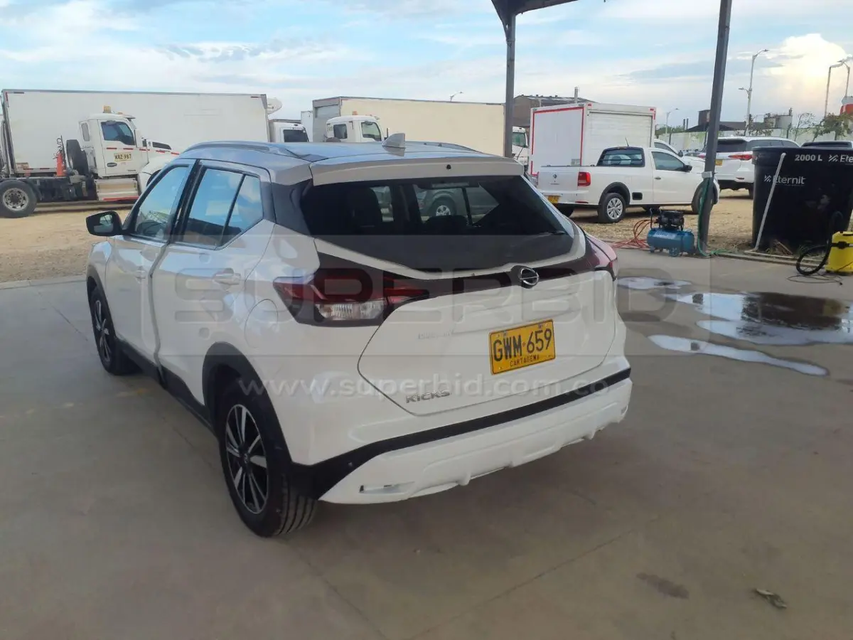 NISSAN KICKS SENSE 1.6L 2WD 5 M/T 1600 CC MOD. 2022, RP#5 PLACA: GWM659 Ubic.: BARRANQUILLA — imagen 6 de 8