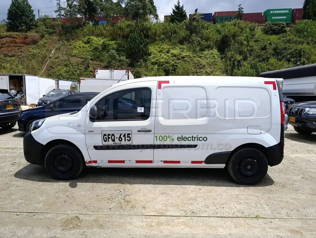 RENAULT KANGOO ZE MAXI (ELÉCTRICA) 44 KW MOD. 2019, RP#9 PLACA: GFQ615 Ubic.: MEDELLIN — imagen 5 de 8