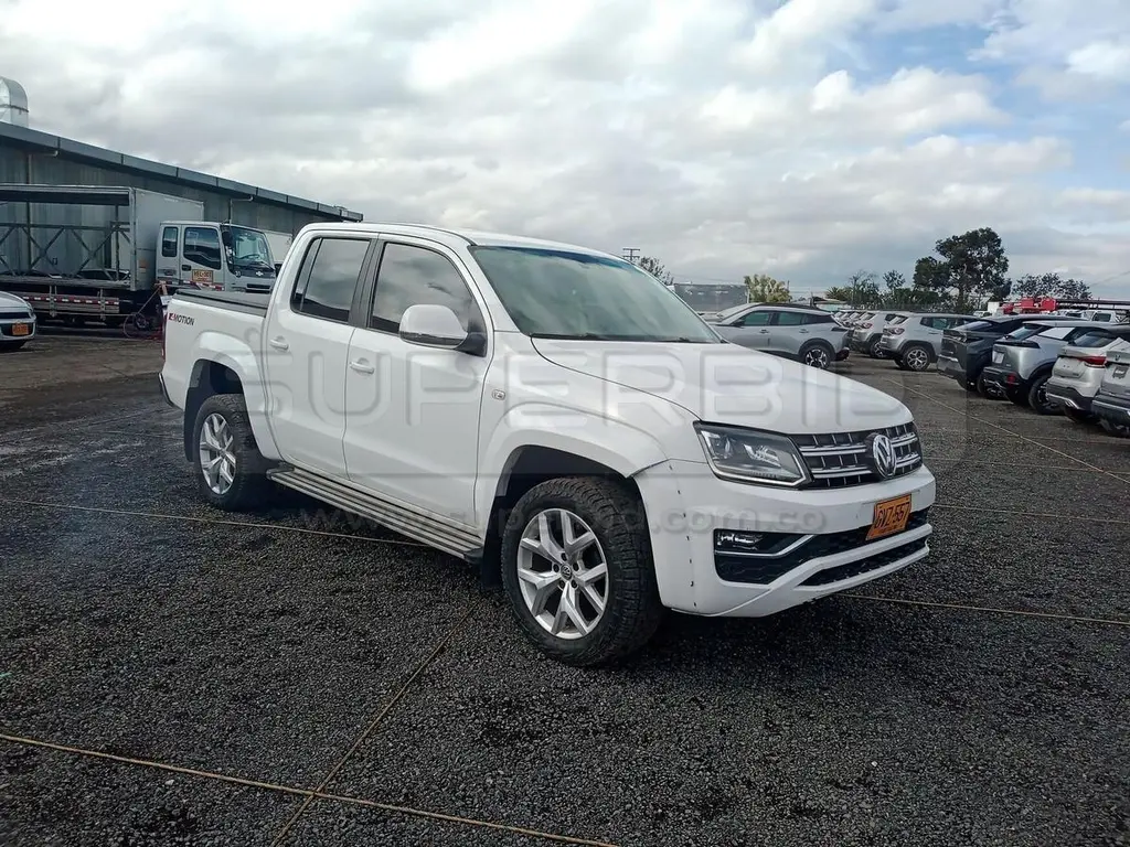 VOLKSWAGEN AMAROK HIGHLINE 2.0L 132KW 4X4 AT CABINA DOBLE PLATÓN 1968 CC MOD. 2020, RP#5 PLACA: GVZ557, BRP Ubic.: BOGOTÁ — imagen 2 de 8