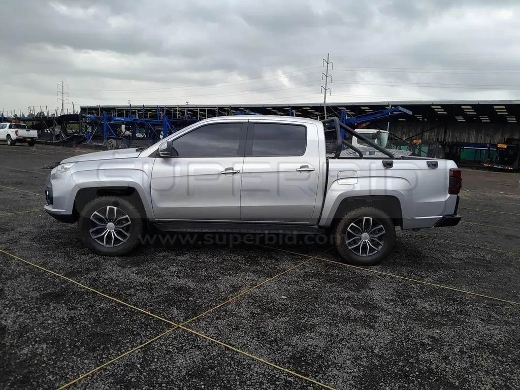 JMC VIGUS PLUS 2.4 TURBODIESEL 4X4 MT 2402 CC MOD. 2023, RP#7 PLACA: LJK236 Ubic.: BOGOTÁ — imagen 5 de 8