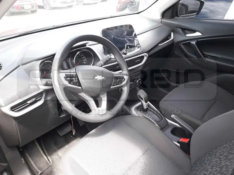 CHEVROLET TRACKER [3] TURBO LS 4X2 ABS TP 1199 CC MOD. 2025, PLACA: NWL289 Ubic.: COPACABANA, ANTIOQUIA — imagen 8 de 8