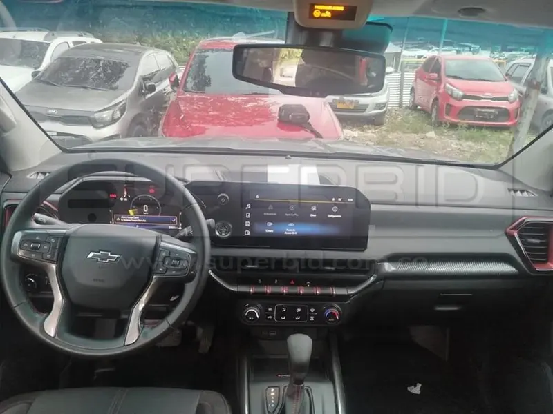 CHEVROLET COLORADO Z71 4X4 TD EURO VI AT 2800 CC MOD. 2026, PLACA: MVP158 Ubic.: BUCARAMANGA, SANTANDER — imagen 6 de 8