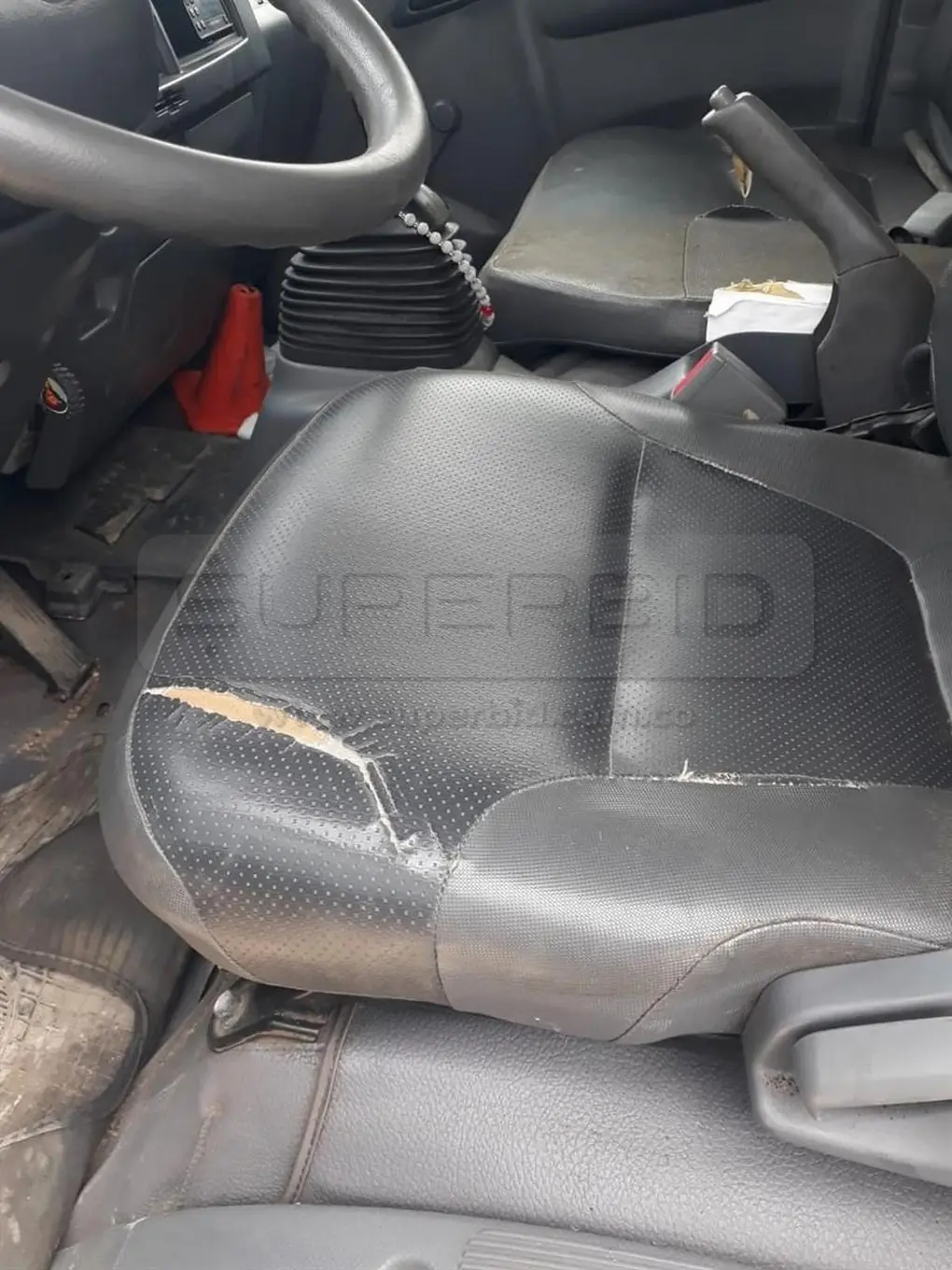 CHEVROLET NHR CC EIV TD 4X2 MT 2999 CC MOD. 2022, RP#4 PLACA: KPP483 Ubic.: TURBANA, BOLIVAR — imagen 5 de 8