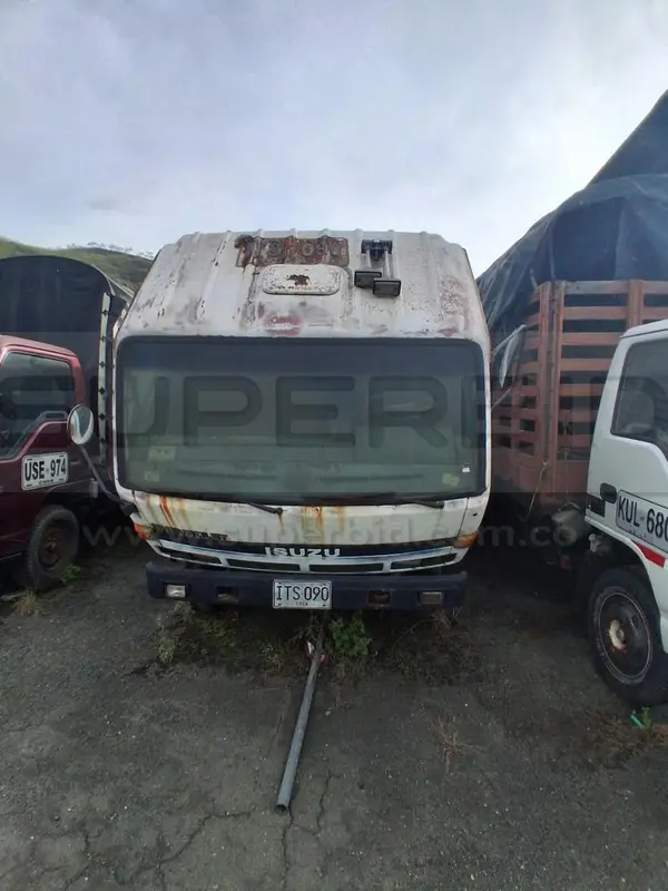 CAMION CHEVROLET NPR, 3000 CC, MOD. 1995, RTM VENCIDA, PLACA: ITS090 Ubic.: YUMBO, VALLE DEL CAUCA — imagen 4 de 8