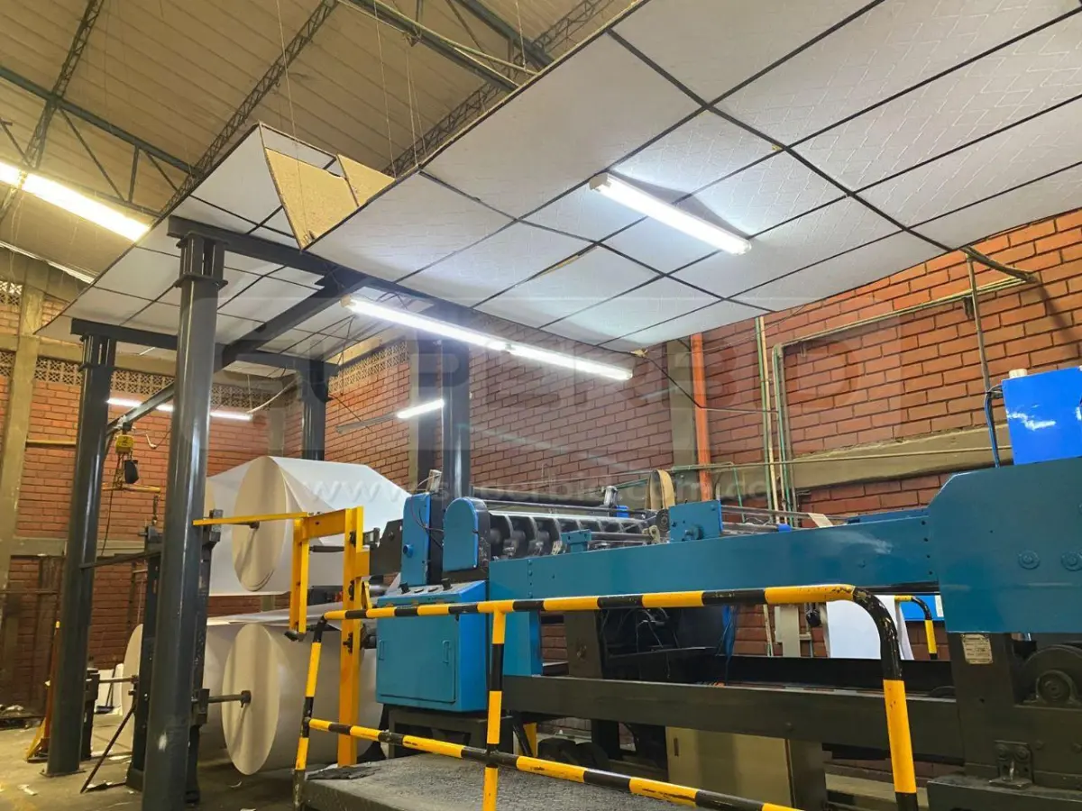 2 MÁQUINAS PARA LA INDUSTRIA DE LA IMPRENTA - LÍNEA DE PAPEL (GUILLOTINA CHE SING Y CORTADORA/CONVERTIDORA MAQUIGRAFT) Ubic.: CALI — imagen 2 de 6