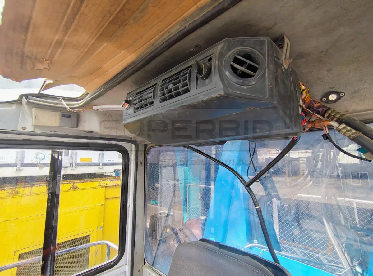REACH STACKER EMPTY SMV SMV SC 108 TA6 AÑO 2003, POT. 221 HP, CAP. 10 TON, Ubic.: Apartadó — imagen 4 de 8