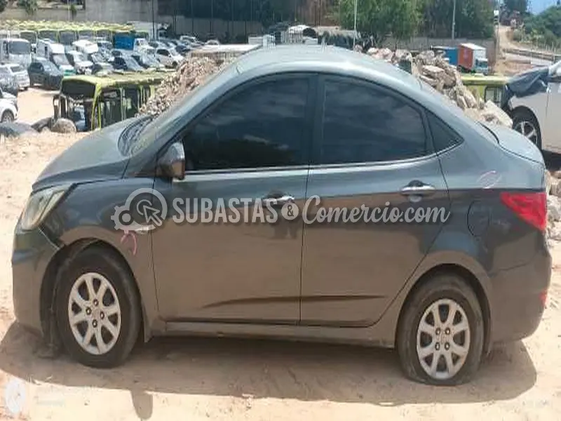 Salvamento Hyundai Accent gl - 2012 - 467 - Bucaramanga — imagen 3 de 8
