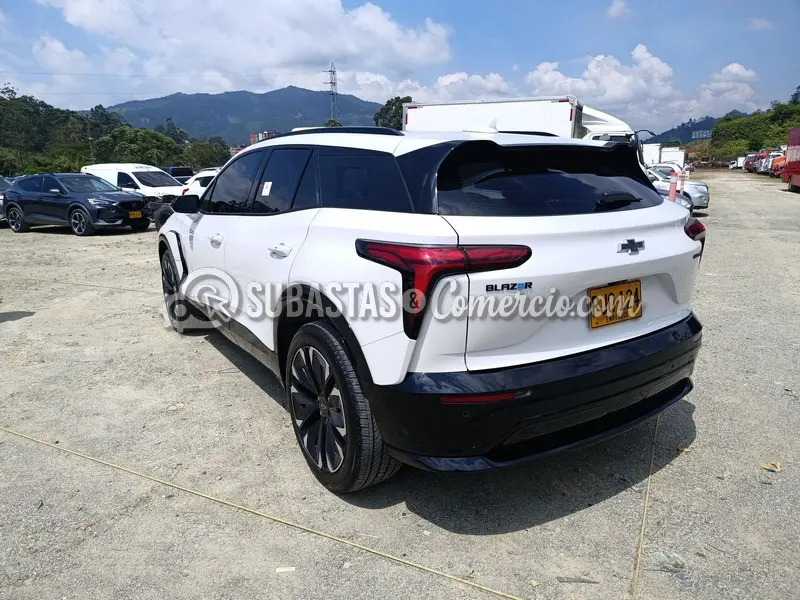 Chevrolet Blazer ev - 2025 - 124 - Medellín — imagen 6 de 8