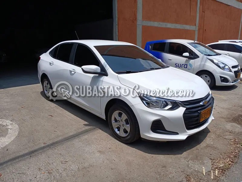 Chevrolet Onix nb lt turbo at - 2025 - 070 - Medellín — imagen 2 de 8