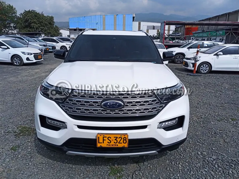 Ford Explorer limited 4x4 - 2022 - 328 - Cali — imagen 3 de 8