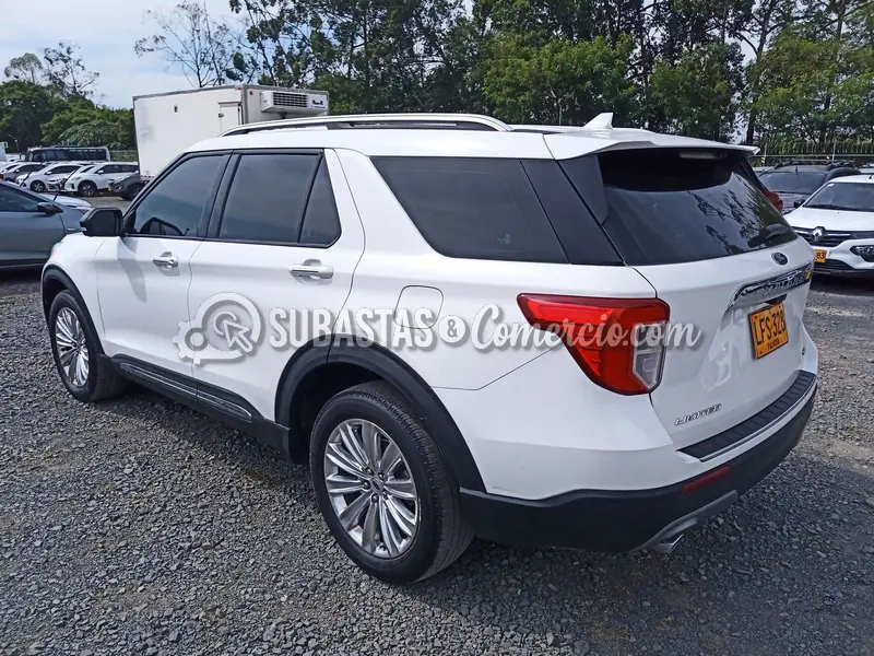 Ford Explorer limited 4x4 - 2022 - 328 - Cali — imagen 6 de 8