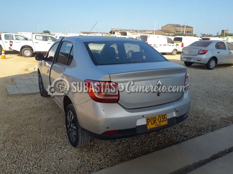 Renault Logan intens cvt ph2 - 2026 - 035 - Barranquilla — imagen 6 de 8