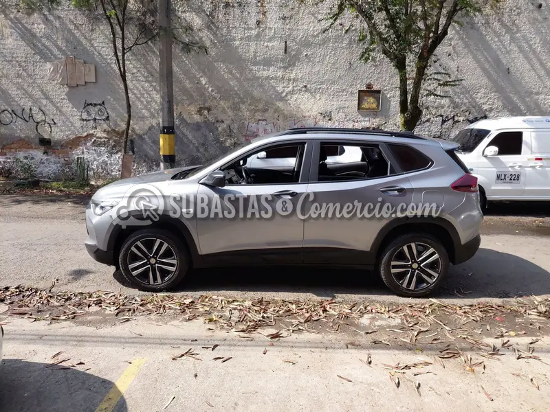 Chevrolet Tracker turbo ls at - 2025 - 363 - Caldas — imagen 5 de 8