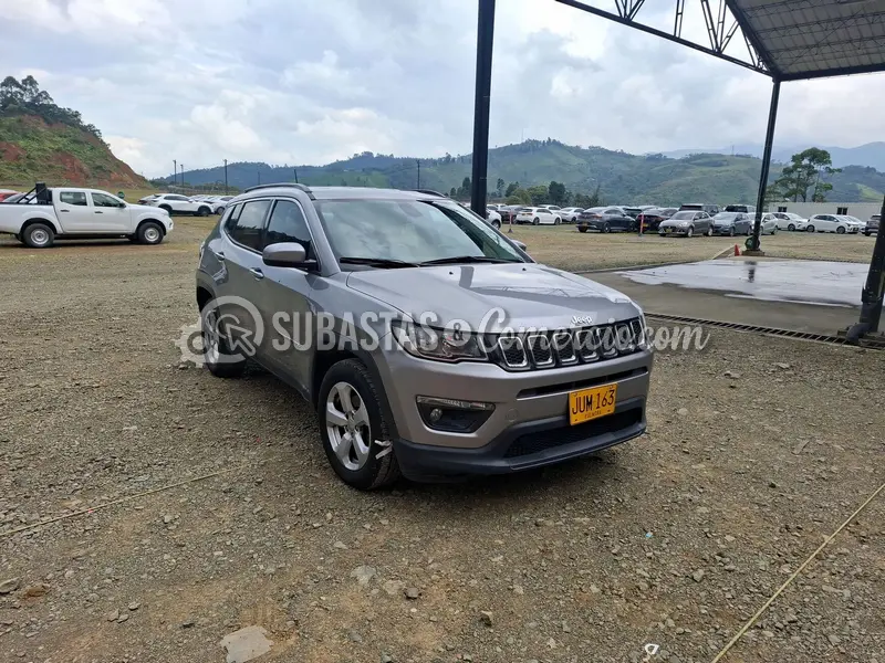 Jeep Compass longitude plus - 2020 - 163 - Medellín — imagen 2 de 8