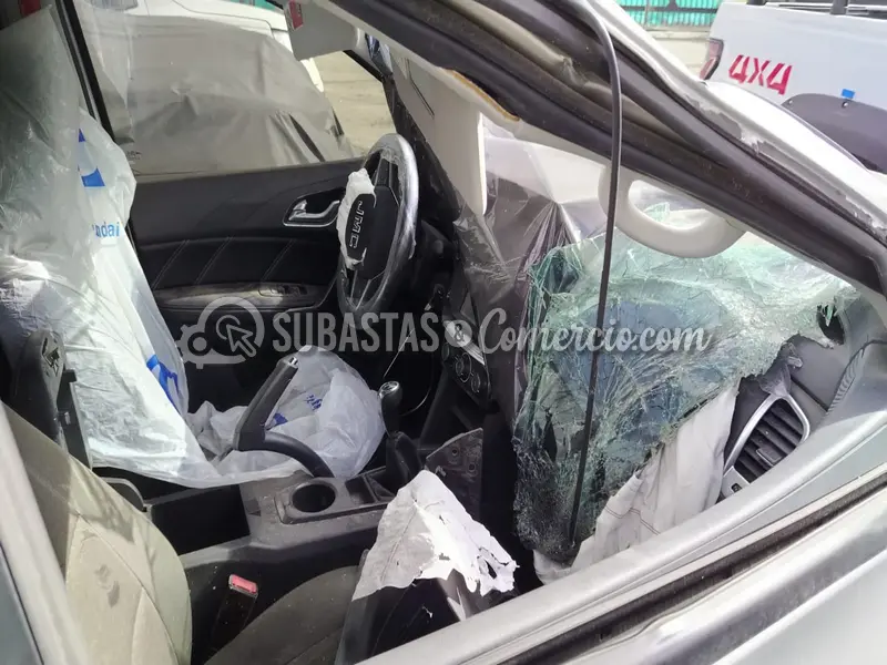Salvamento Jmc Vigus plus 2.4 turbodiesel 4x4 mt - 2023 - 082 - Bogotá — imagen 2 de 6