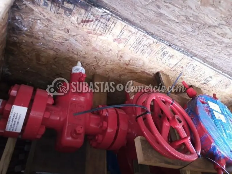 Accesorios de tubería y petroleros aprox: 360 FT 1.186 UN — imagen 7 de 8