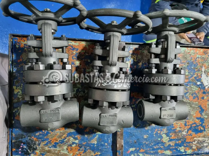 Válvulas industriales y repuestos aprox: 157 UN