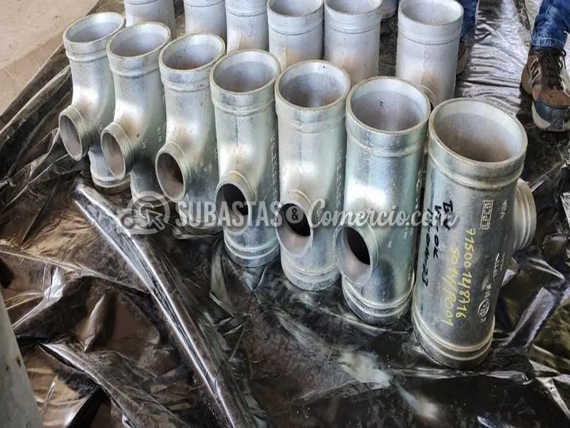 Accesorios de tubería (tees, uniones, reductores) y petroleros