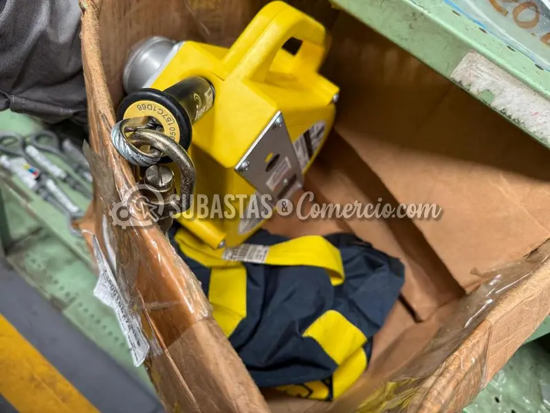 Panel de distribución de energía, equipos y accesorios eléctricos — imagen 6 de 8