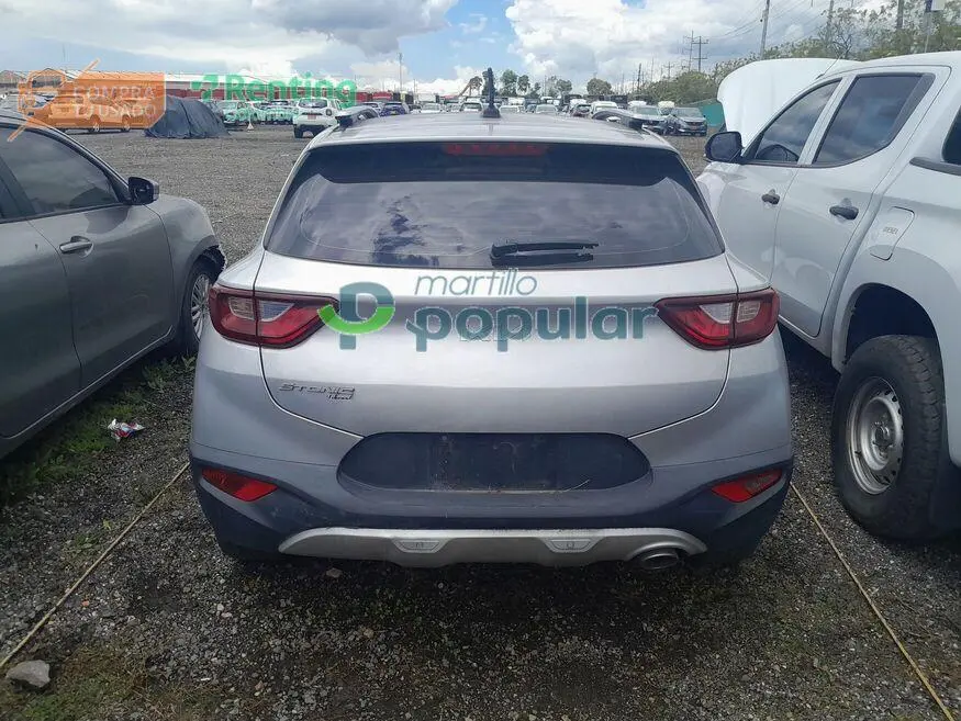 Camioneta Kia STONIC 2023 — imagen 6 de 12