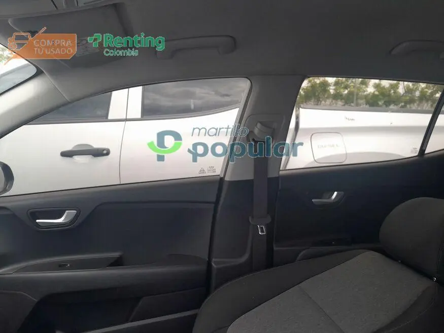 Camioneta Kia STONIC 2023 — imagen 11 de 12