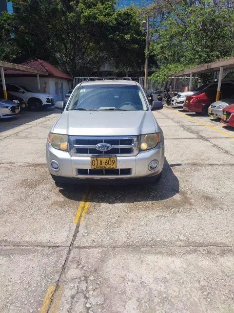 Campero Ford Escape XLT 2009 — imagen 3 de 7