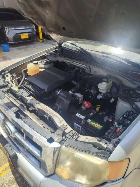 Campero Ford Escape XLT 2009 — imagen 5 de 7