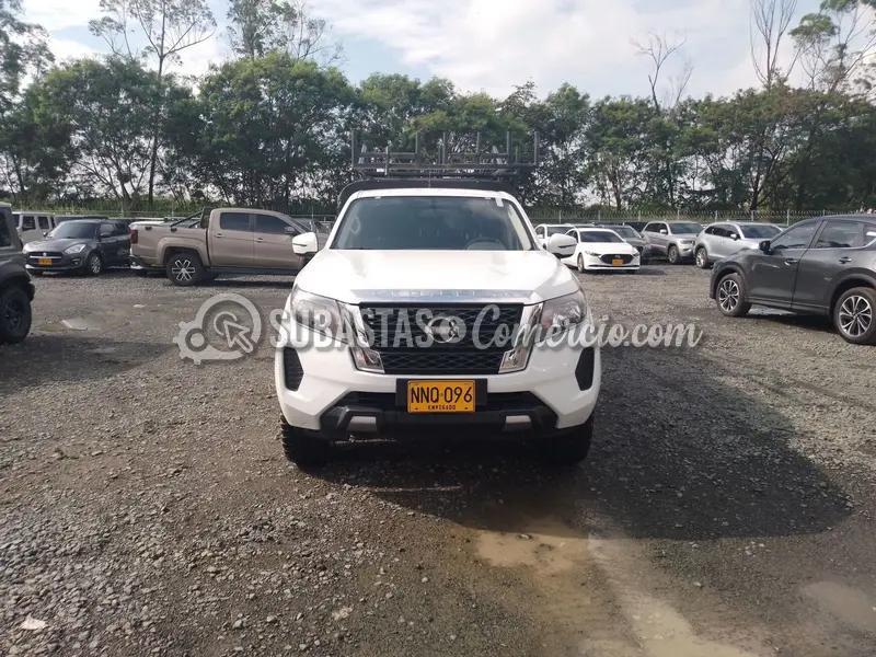 Nissan Frontier 2.3l t.diesel dc se mt 4x4 dh aa chasis - 2024 - 096 - — imagen 3 de 8