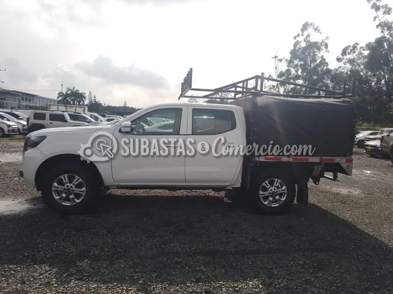 Nissan Frontier 2.3l t.diesel dc se mt 4x4 dh aa chasis - 2024 - 096 - — imagen 5 de 8