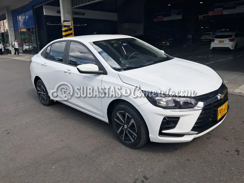 Chevrolet Onix nb lt turbo at - 2026 - 631 - Medellín — imagen 2 de 8