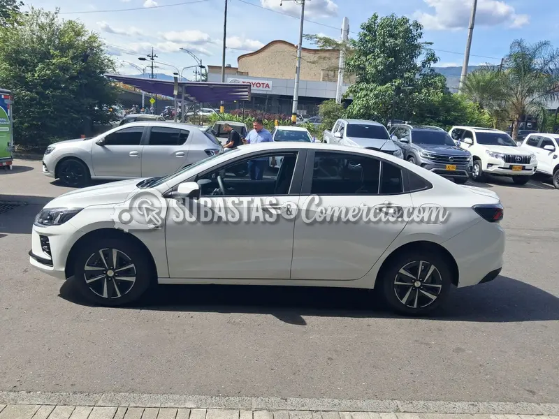 Chevrolet Onix nb lt turbo at - 2026 - 631 - Medellín — imagen 5 de 8