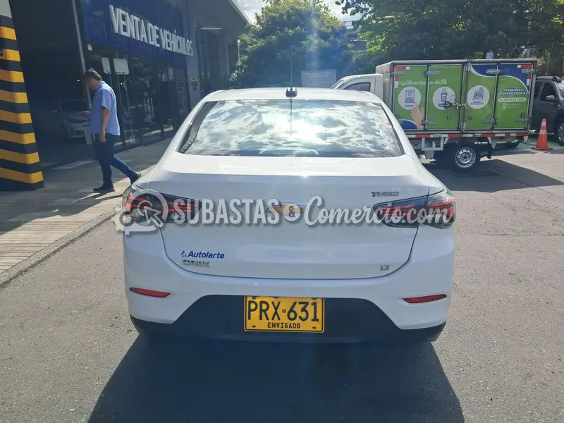 Chevrolet Onix nb lt turbo at - 2026 - 631 - Medellín — imagen 7 de 8