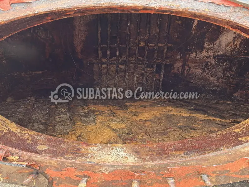 Tanque vertical de proceso termico con serpentin de calentamiento en a