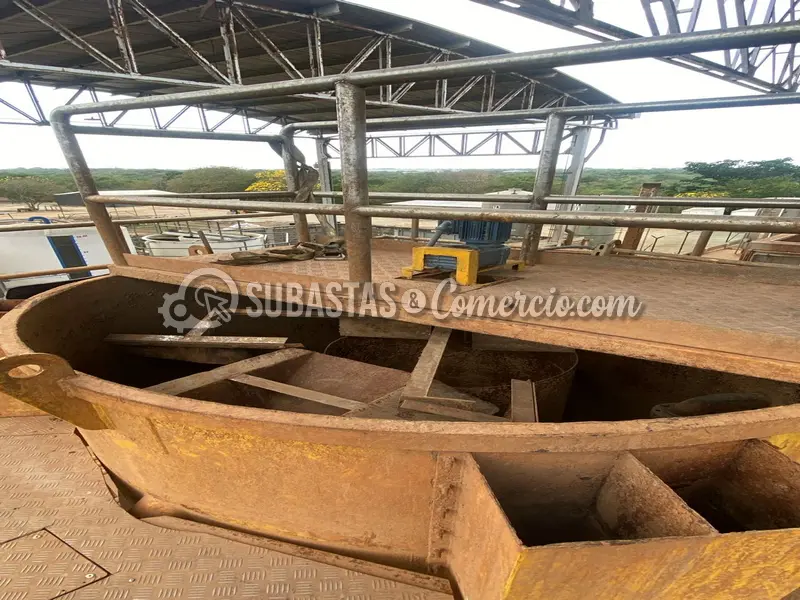 Tanque de mezcla con agitador en acero al carbon en Barranquilla — imagen 3 de 6
