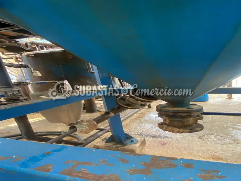 Tanque de mezcla y proceso termico con agitador en acero al carbon en — imagen 2 de 3