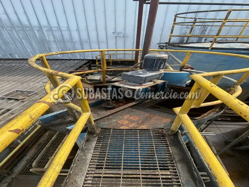 Tanque de mezcla y proceso termico con agitador en acero al carbon en — imagen 3 de 3