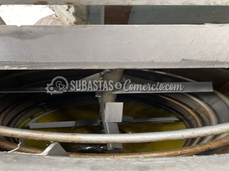 Tanque de mezcla y proceso termico con agitador en acero inoxidable en