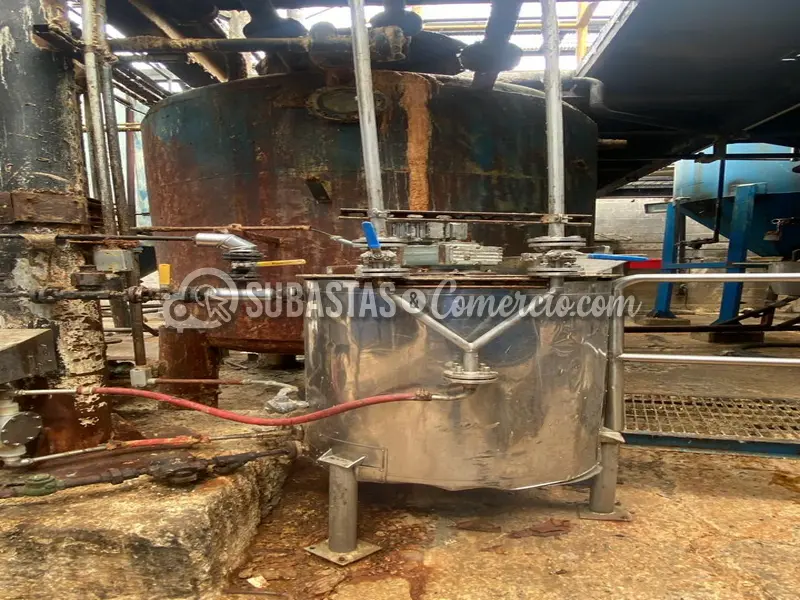 Tanque de mezcla y proceso termico con agitador en acero inoxidable en — imagen 2 de 2