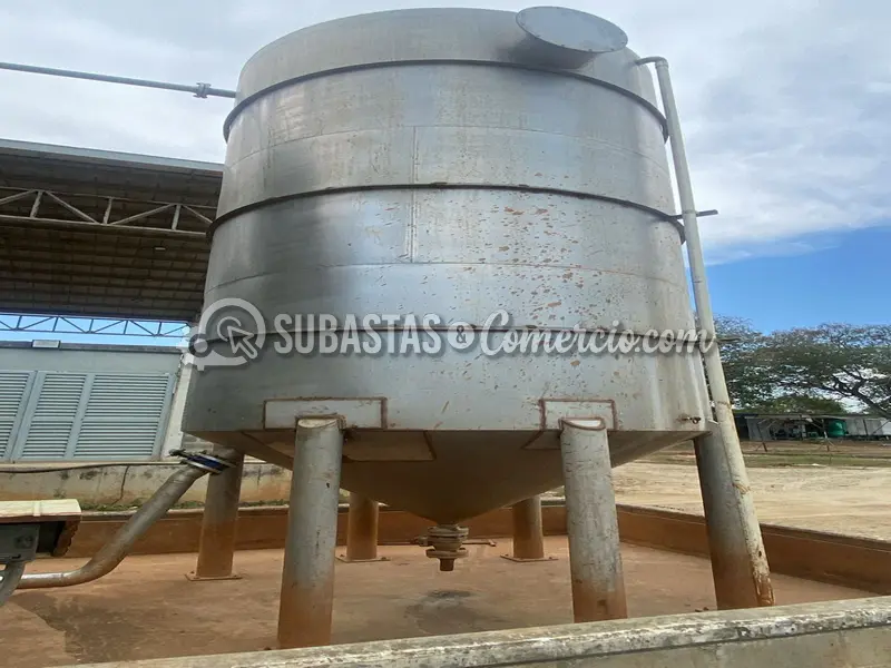 Tanque de almacenamiento en acero inoxidable en Barranquilla — imagen 3 de 3