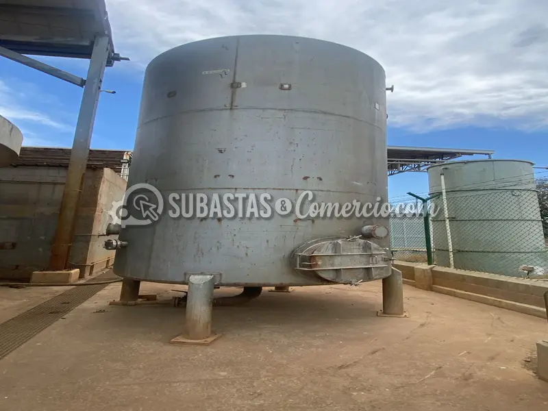 Tanque de almacenamiento en acero inoxidable en Barranquilla — imagen 2 de 3