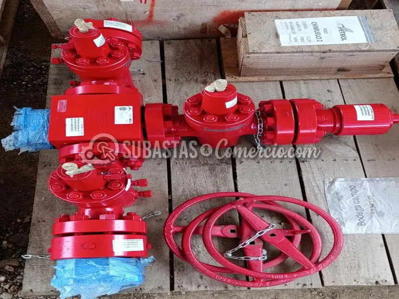 Accesorios de tubería y petroleros aprox: 360 FT 1.186 UN