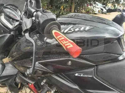 BAJAJ PULSAR NS 200 FI MOD. 2025 RTM VENCIDA PLACA: 9 Ubic.: Mosquera(Cundinamarca) — imagen 3 de 8