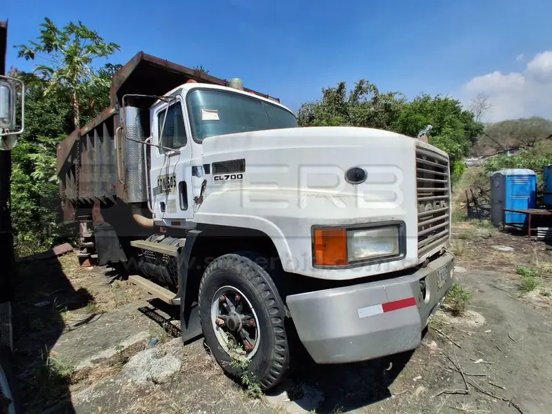 VOLQUETA MACK CL 713 MT 8000 CC, MOD. 1998, RTM VENCIDA, PLACA: SDN505 Ubic.: YUMBO, VALLE DEL CAUCA