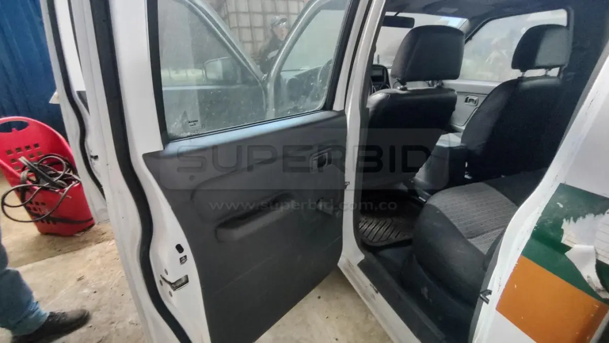 NISSAN D22/NP300, 2488 CC, MOD. 2014, RTM VENCIDA, PLACA: KEY449 Ubic.: CHIA — imagen 5 de 8