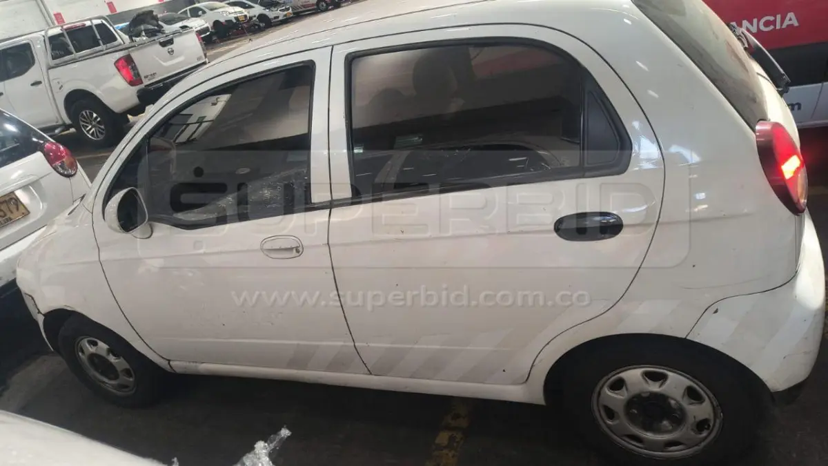 CHEVROLET SPARK MT 995 CC, MOD. 2016, PLACA: ISS932 Ubic.: Medellin — imagen 3 de 5