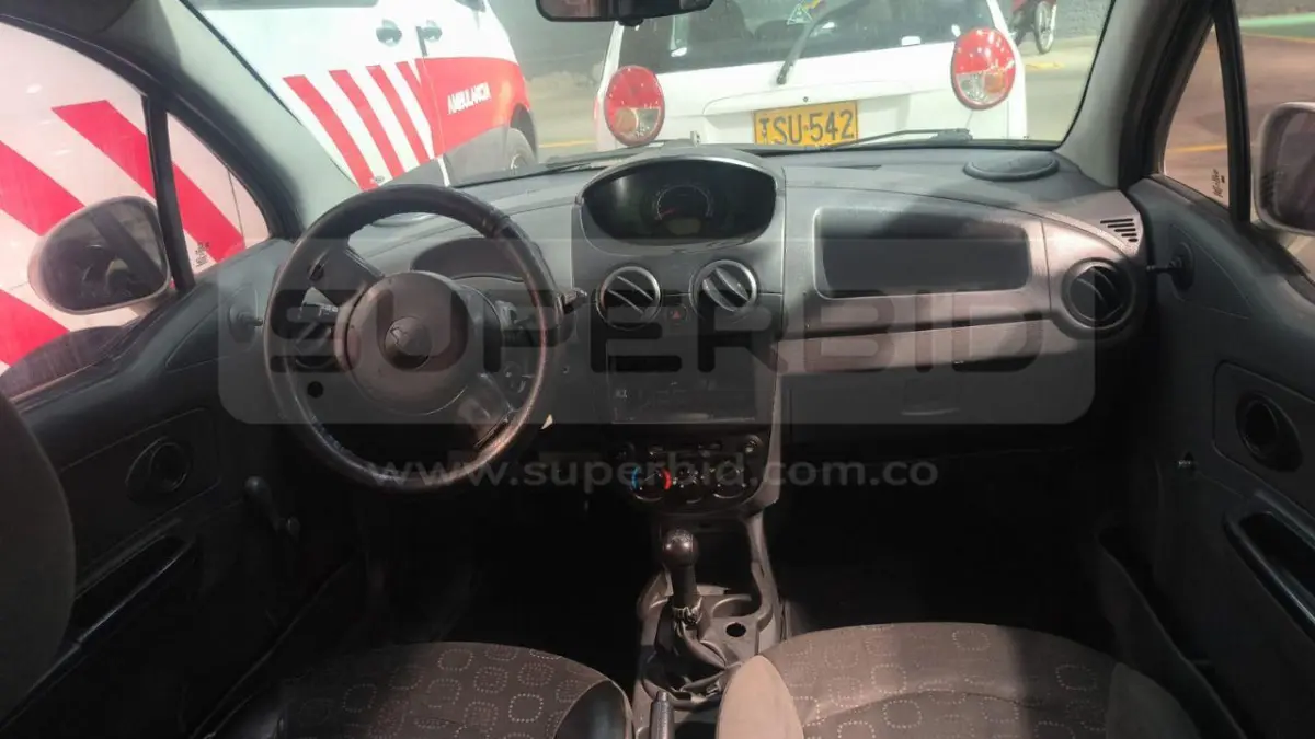 CHEVROLET SPARK MT 995 CC, MOD. 2017, RTM VENCIDA, PLACA: IZW379 Ubic.: Medellin — imagen 2 de 5