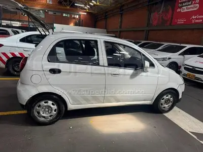 CHEVROLET SPARK MT 995 CC, MOD. 2019, PLACA: EMR104 Ubic.: Bogota — imagen 2 de 6